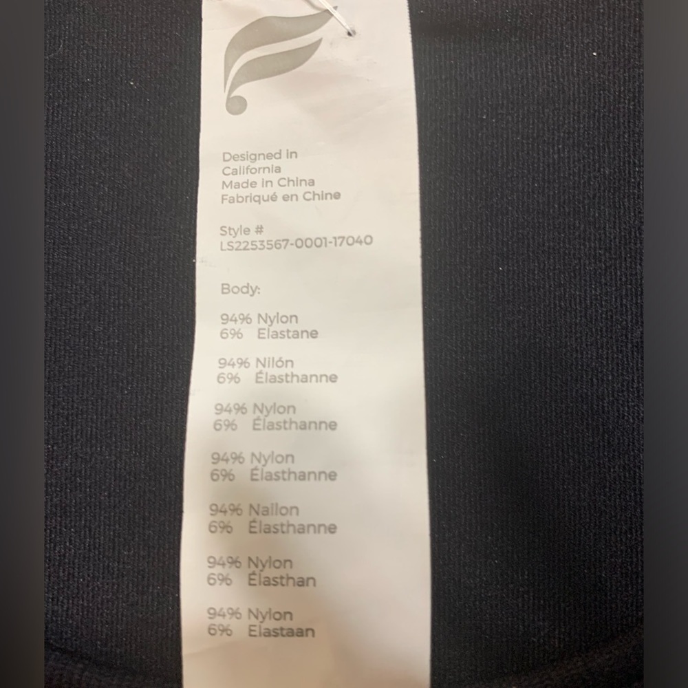 NWT Fabletics size Medium performance top NWT - image 6